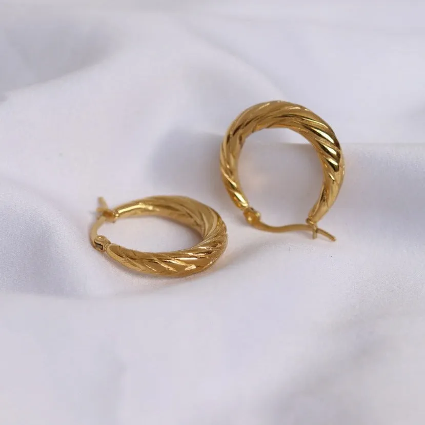 18K Gold-Filled Twisted Hoop