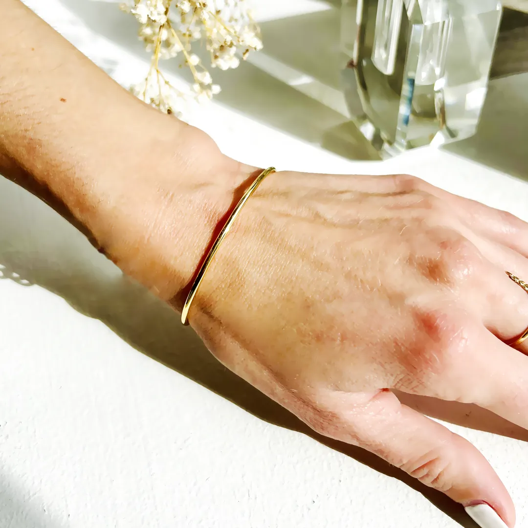 Amare Wear Freshwater Pearl Handcuff Bracelet