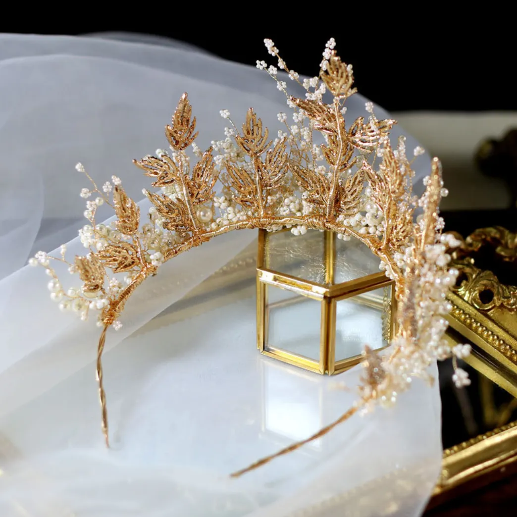 Ethereal Charming Aphrodite Diadem