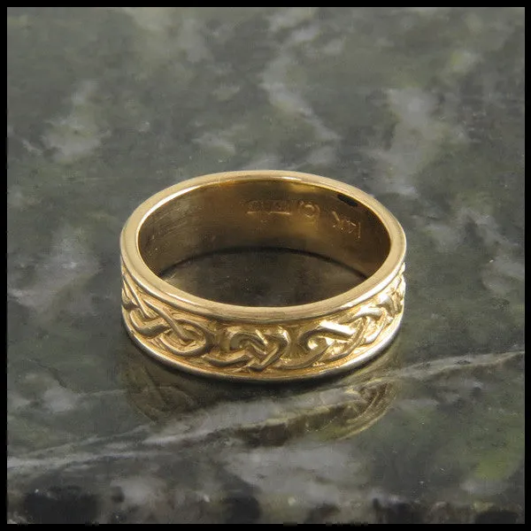 Heart Knot Band in Gold