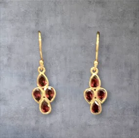 MCJewels - Garnet Diamond Shaped Drop Earrings