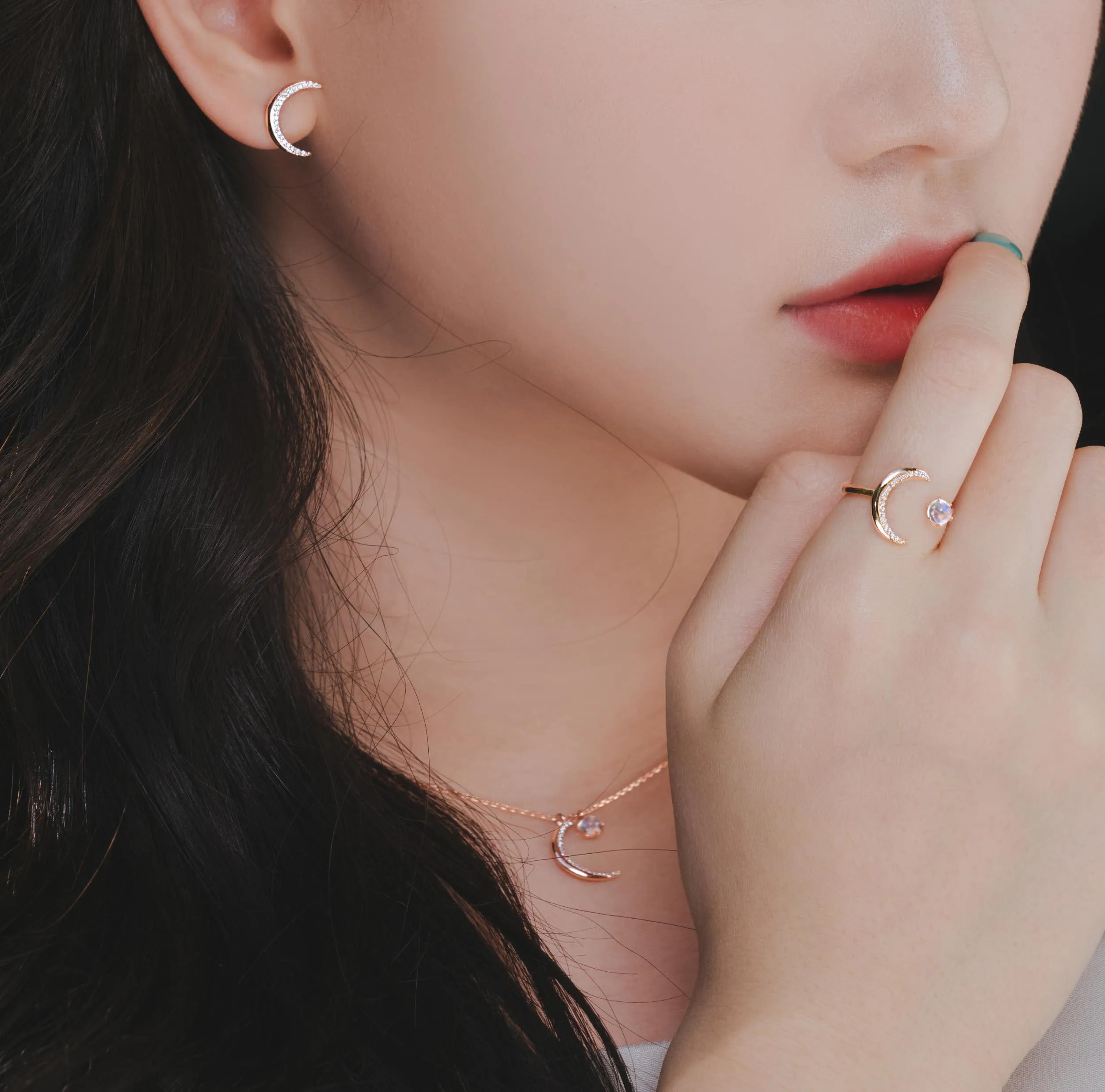 MOONSTONE DIANA Earrings