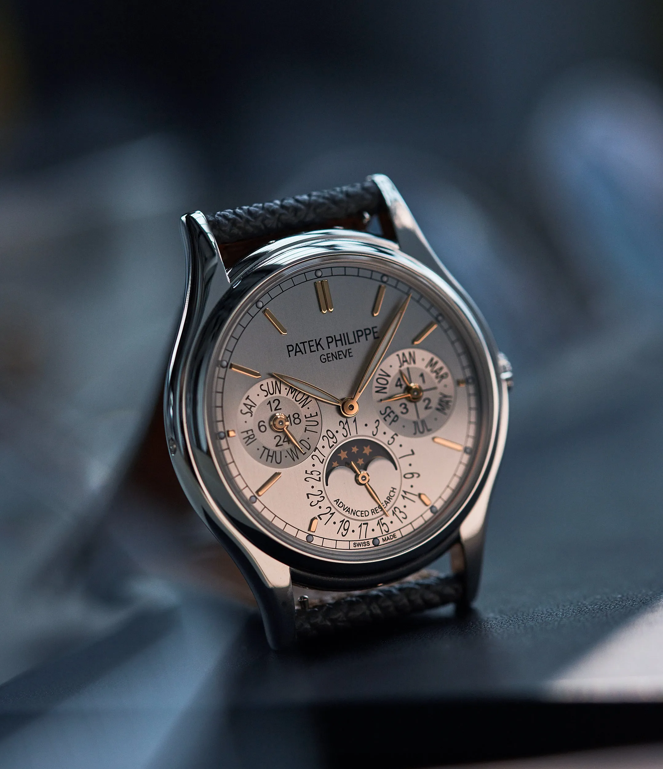 Perpetual Calendar 5550P-001 | Platinum