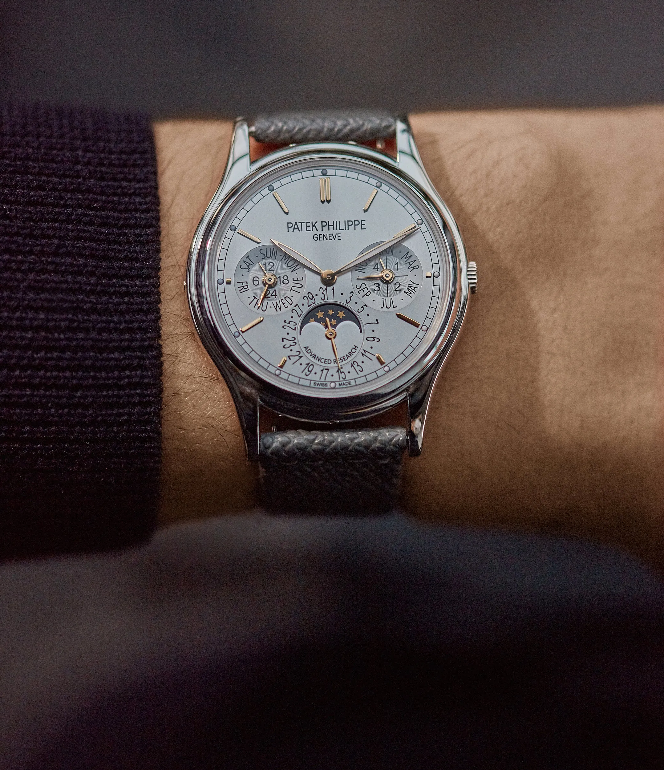 Perpetual Calendar 5550P-001 | Platinum