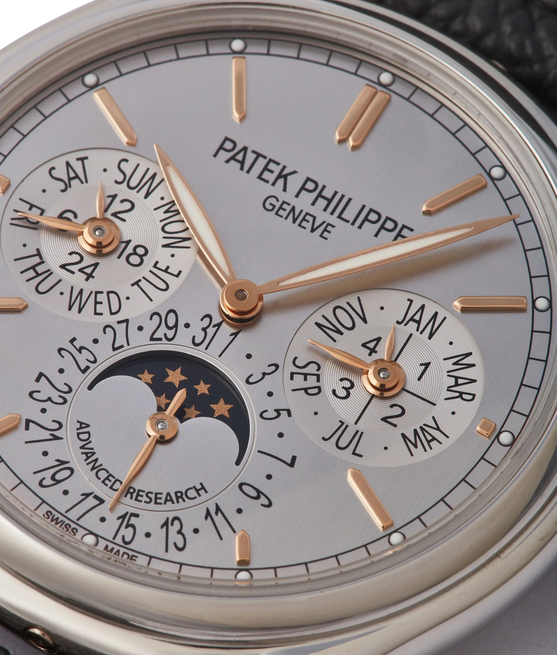 Perpetual Calendar 5550P-001 | Platinum