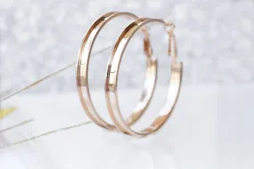 ROUND HOOP EARRINGS