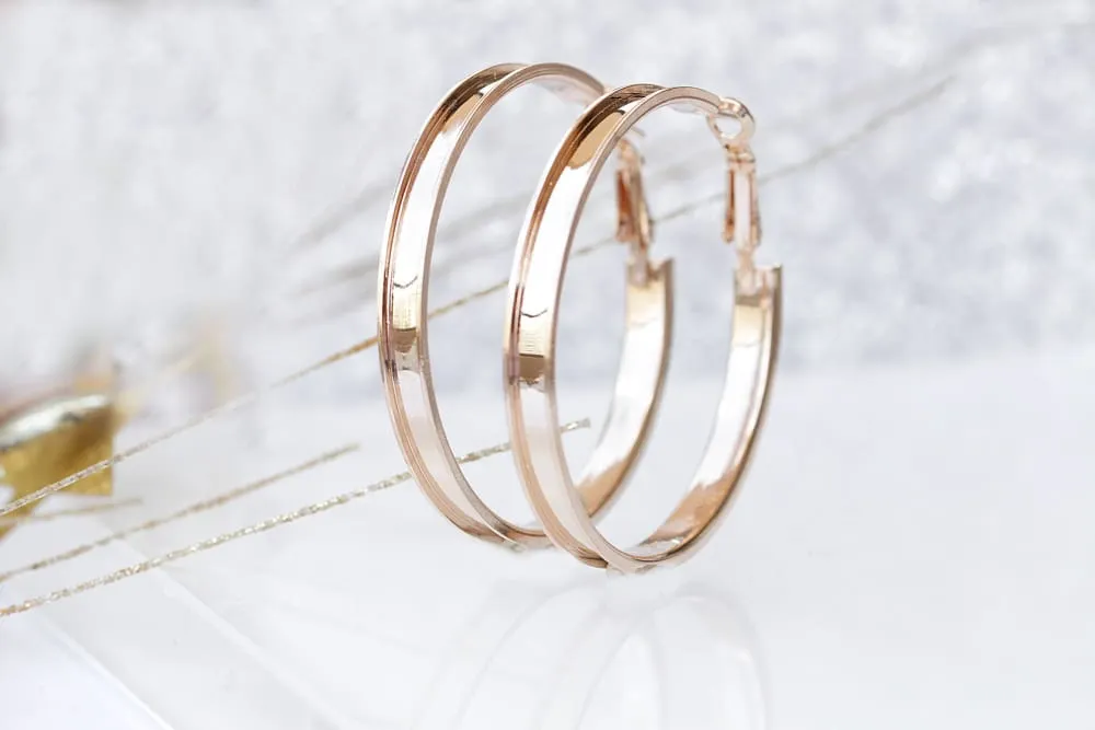 ROUND HOOP EARRINGS