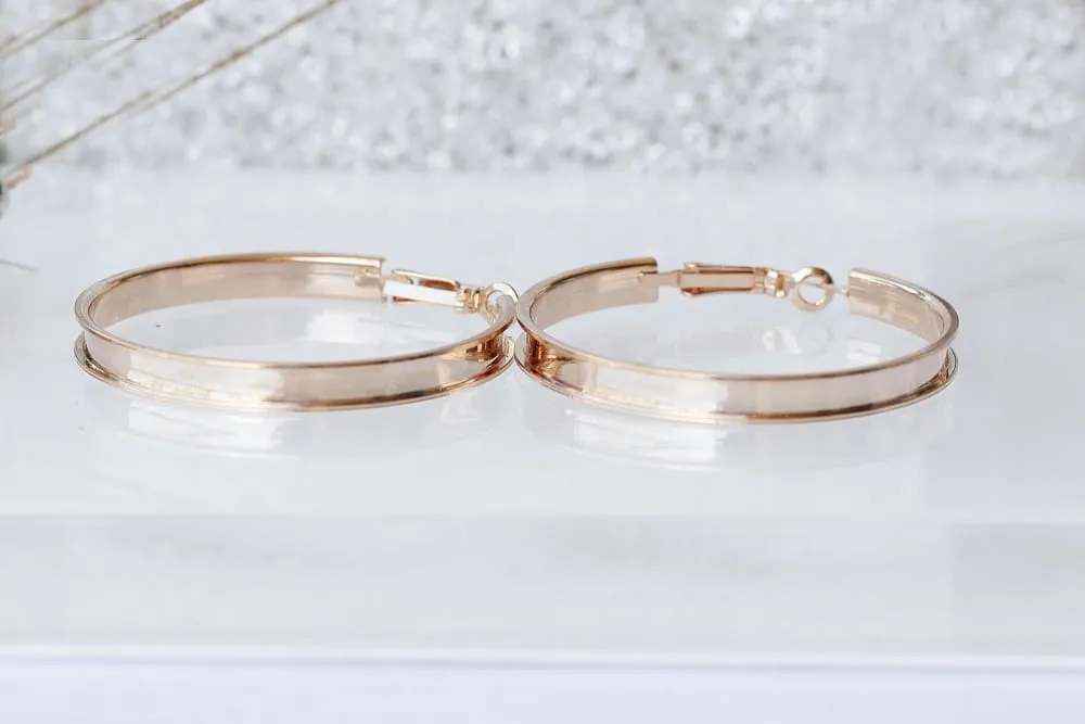 ROUND HOOP EARRINGS
