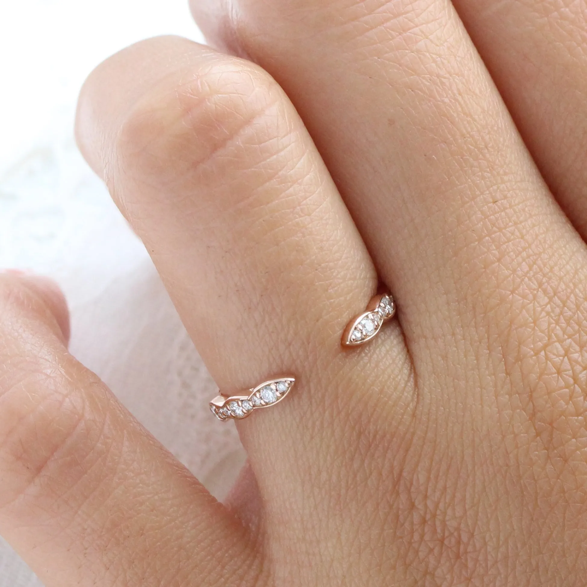 Scalloped Diamond Wedding Ring in Vintage Style Open Shank Band