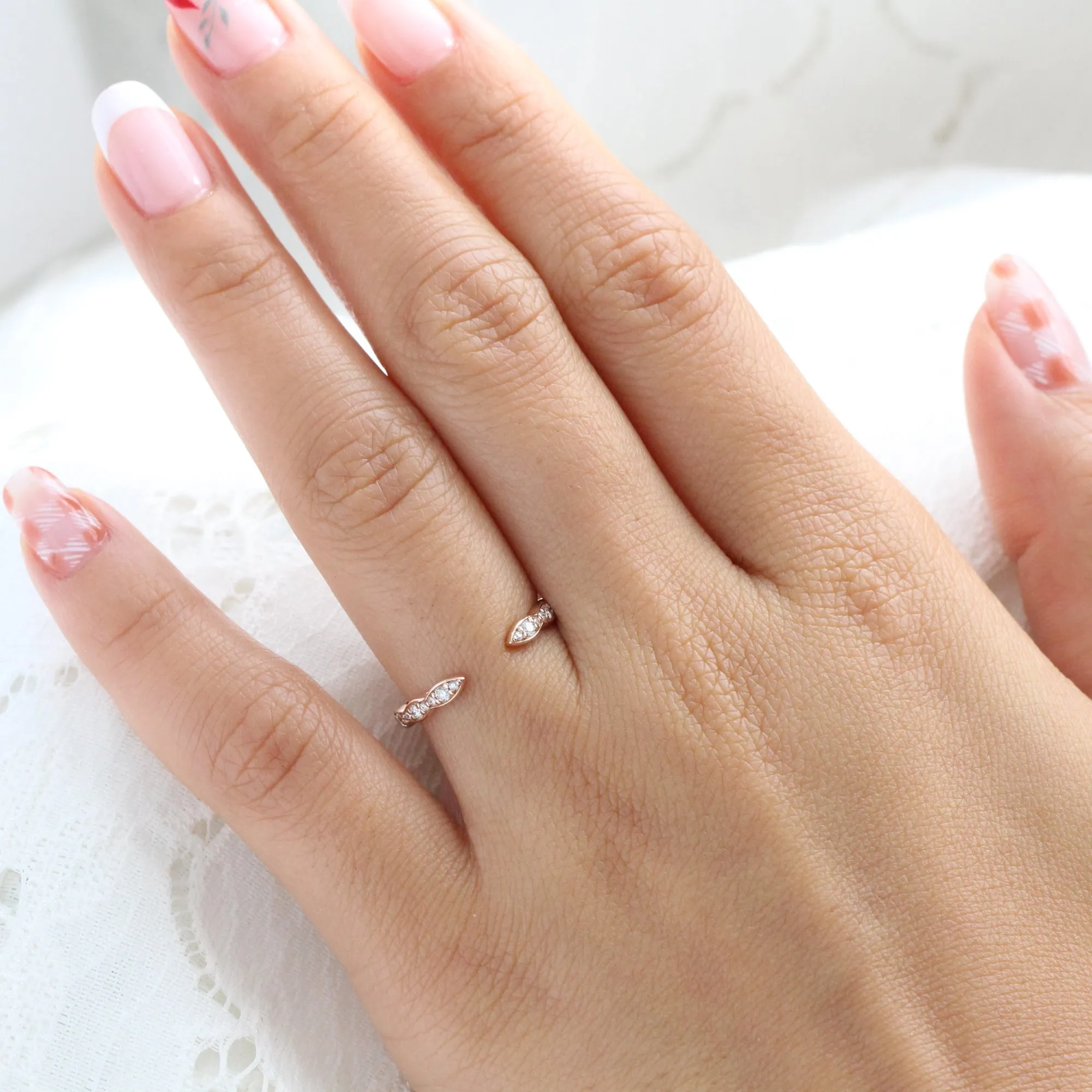 Scalloped Diamond Wedding Ring in Vintage Style Open Shank Band