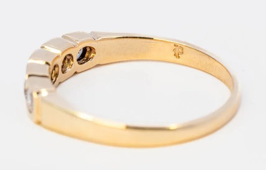 Stunning 9ct Yellow Gold 5-Stone Cubic Zirconia Ring
