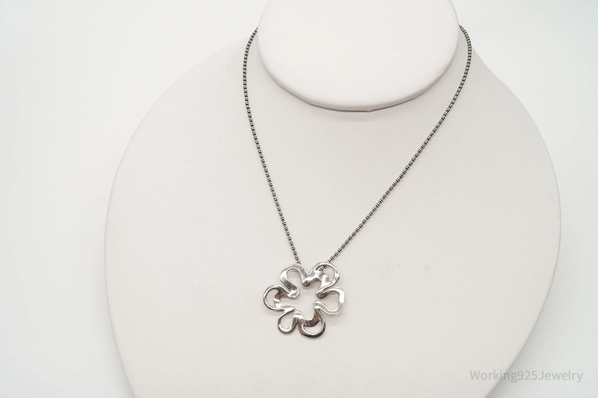 Vintage Designer Silpada Retired Flower Sterling Silver Necklace