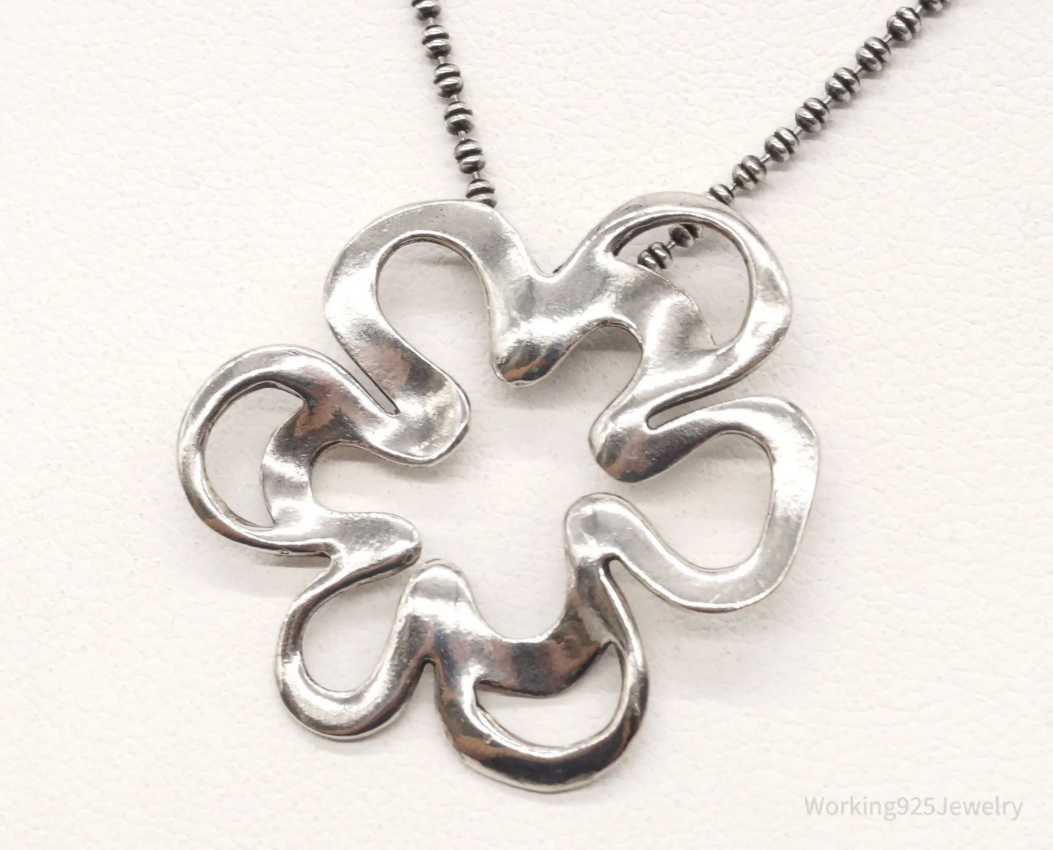 Vintage Designer Silpada Retired Flower Sterling Silver Necklace